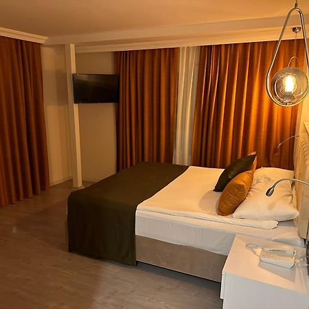 Aura Boutique Hotel Сиде Екстериор снимка