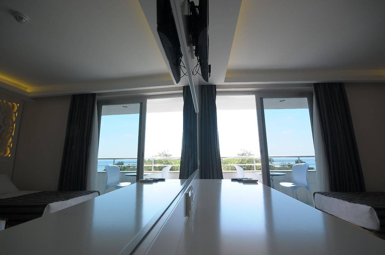 Aura Boutique Hotel Сиде Екстериор снимка