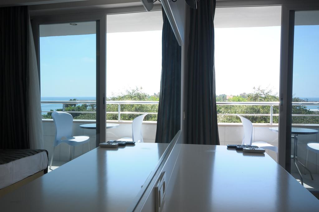 Aura Boutique Hotel Сиде Екстериор снимка