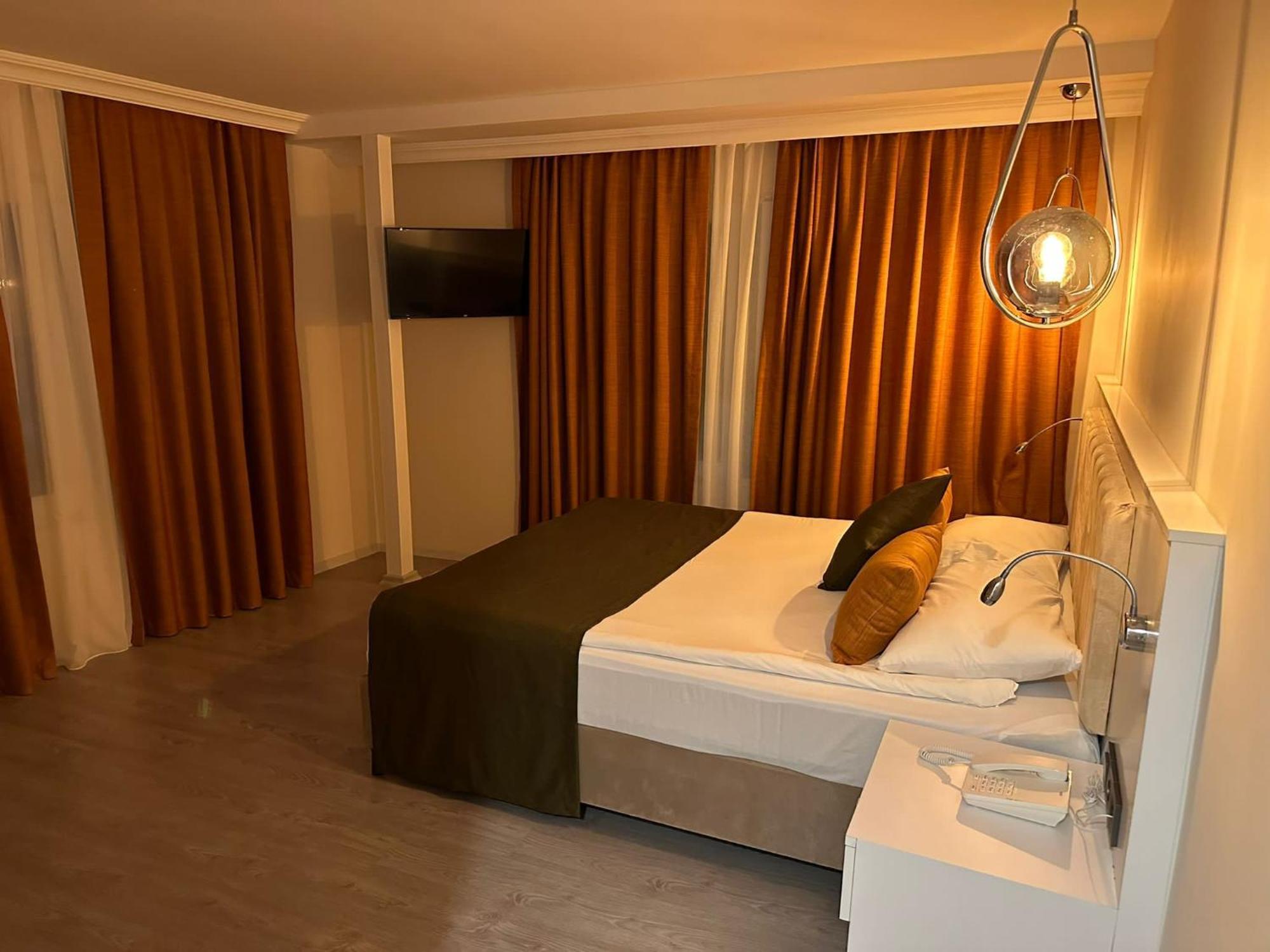 Aura Boutique Hotel Сиде Екстериор снимка