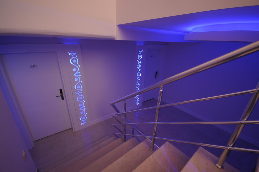 Aura Boutique Hotel Сиде Екстериор снимка