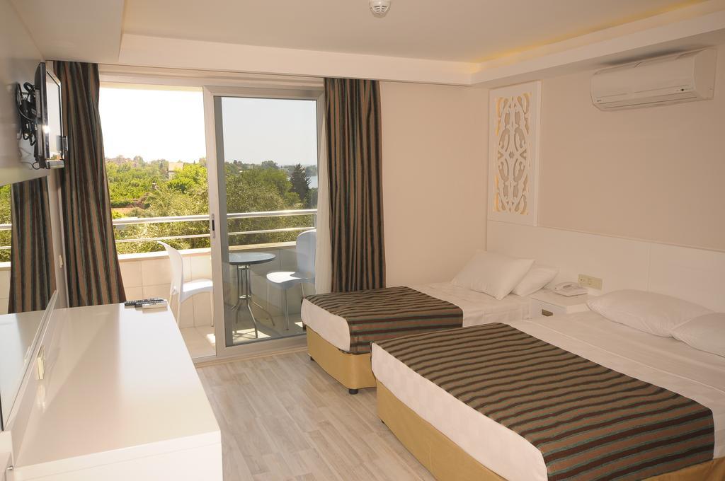 Aura Boutique Hotel Сиде Екстериор снимка